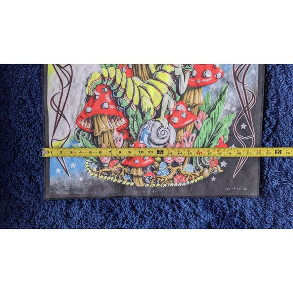 💜NWOT Black Light Reactive Alice In Wonderland Tapestry - Picture 5 of 6